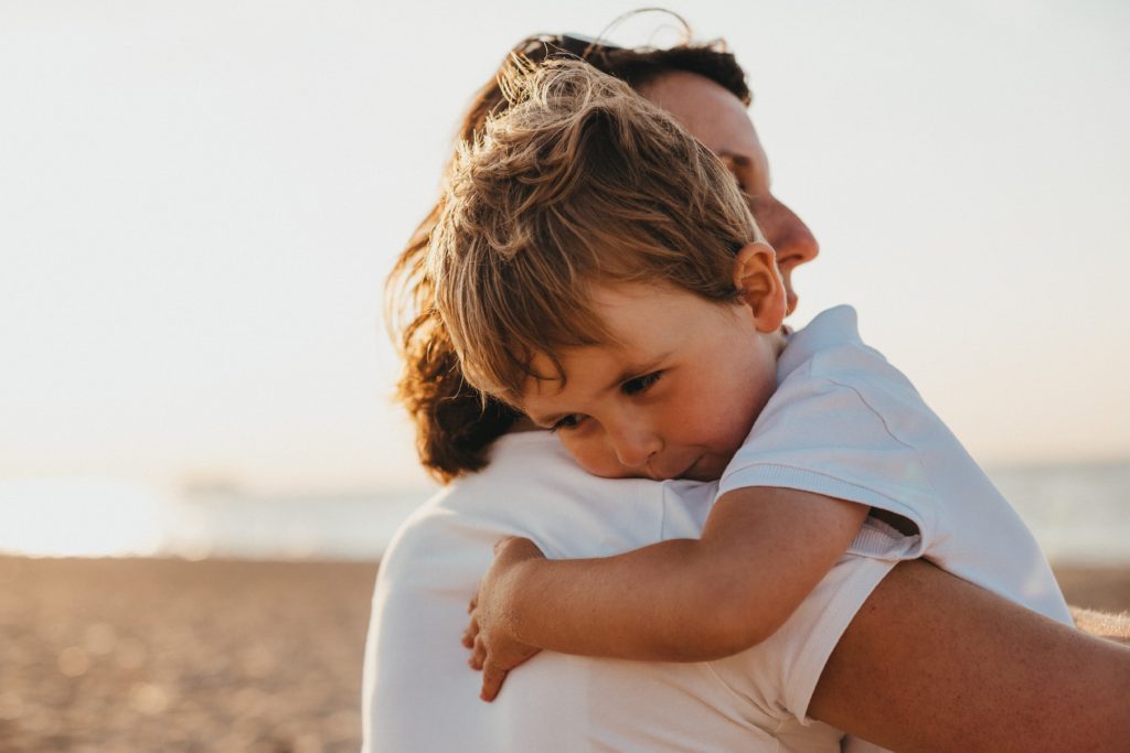 ¿Cuándo debe ir un niño a terapia y cuando los papás?